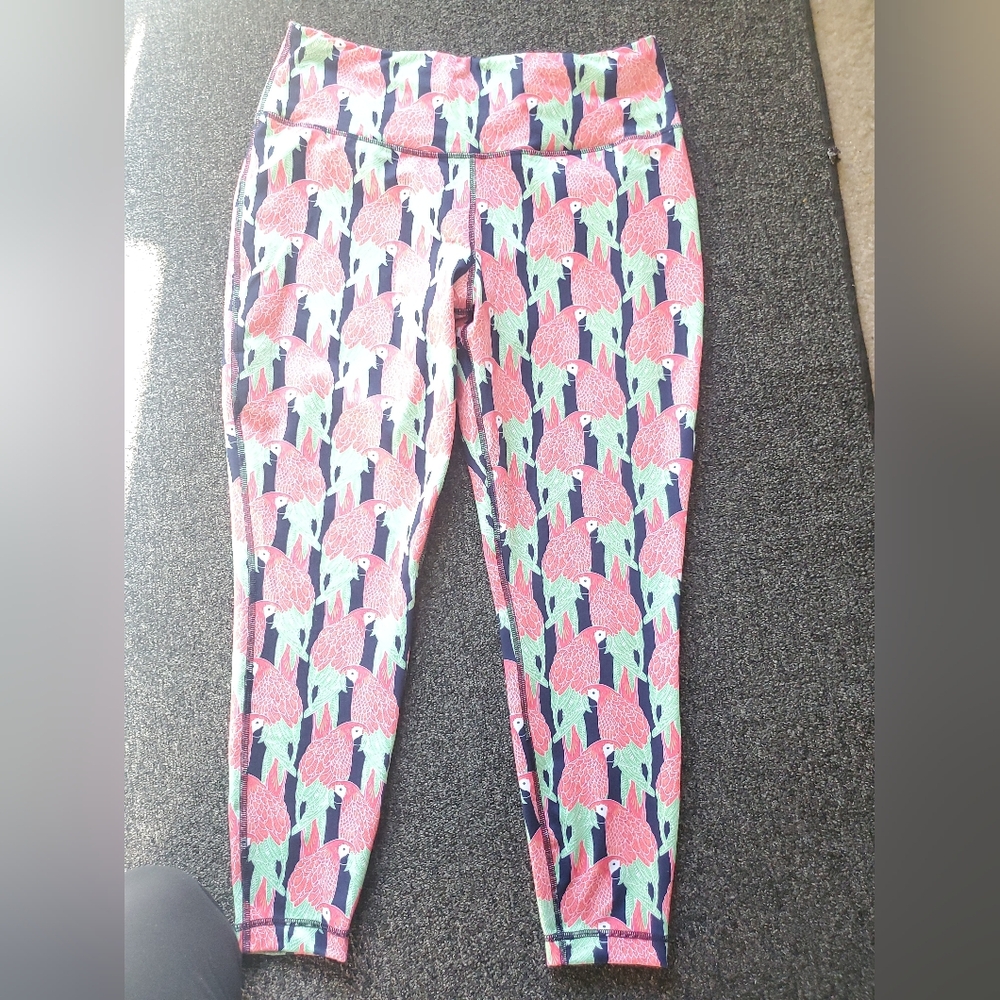 Crown & Ivy Parrot Print Leggings